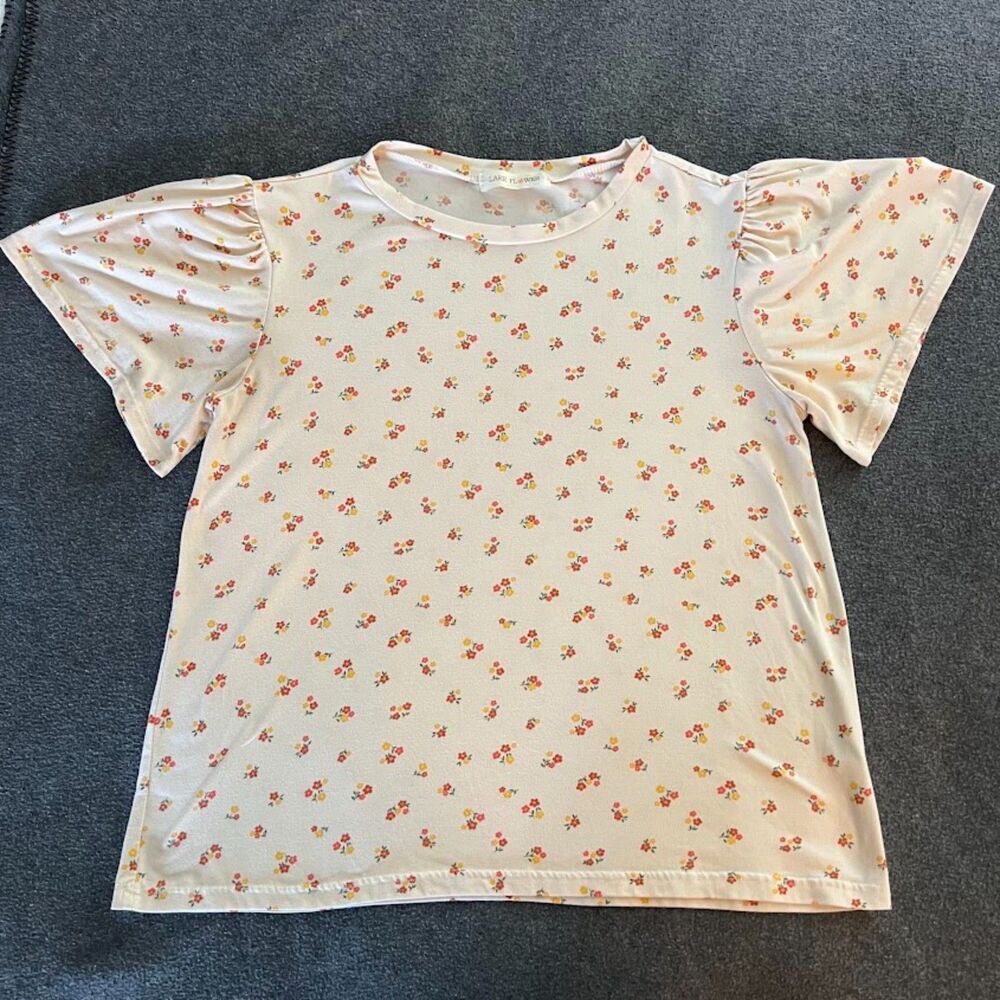 Lake Flower Women's Grandma-Core Floral T-Shirt Flutter Sleeves, Size S
